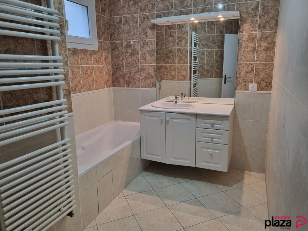 � vendre  Appartement Ferney-Voltaire (01210)