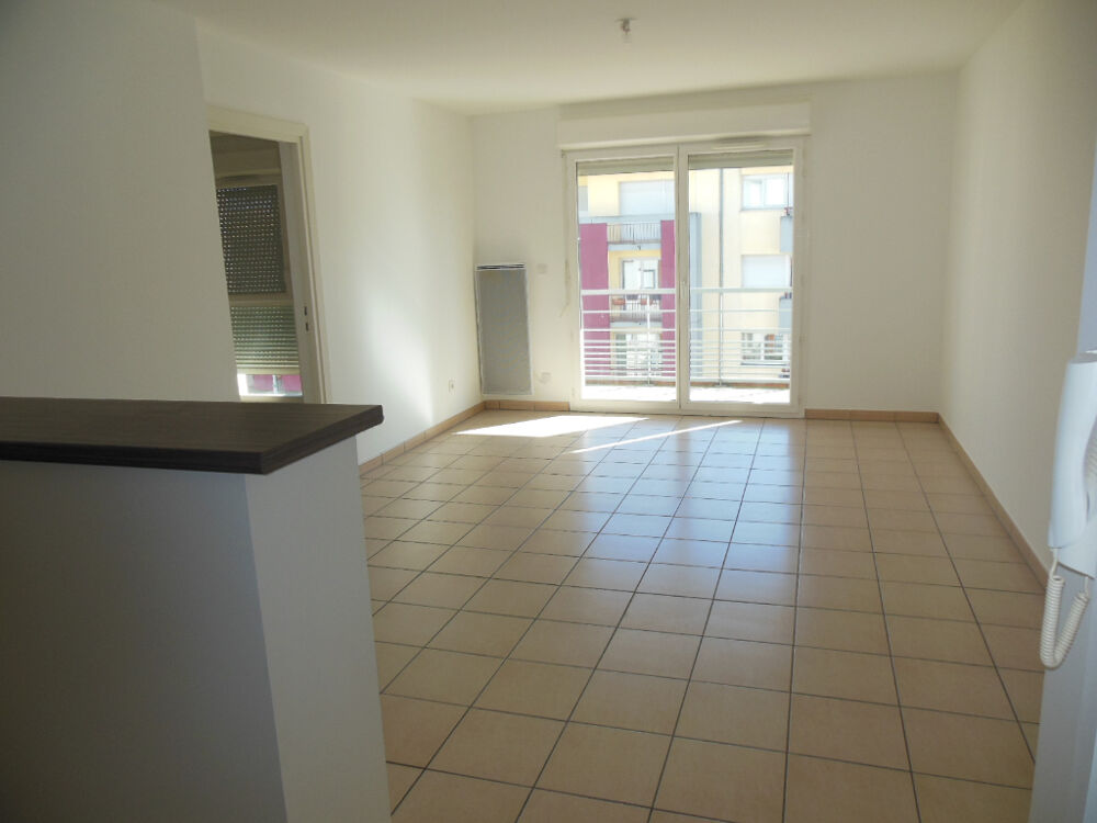 Location Appartement Toulouse 31200 Métro BORDEROUGE SANS FRAIS AGENCE  Agréable T3 Récent de 61.60m² avec  Terrasse couverte /loggia de 5.82m² ,cell Toulouse