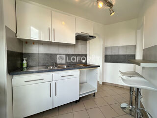  Appartement à louer 2 pièces 33 m²