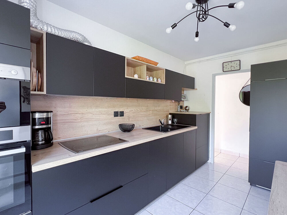 Vente Maison ANGERS  HUTREAU | Maison familiale avec vie de plain-pied, jardin et garage ! Angers
