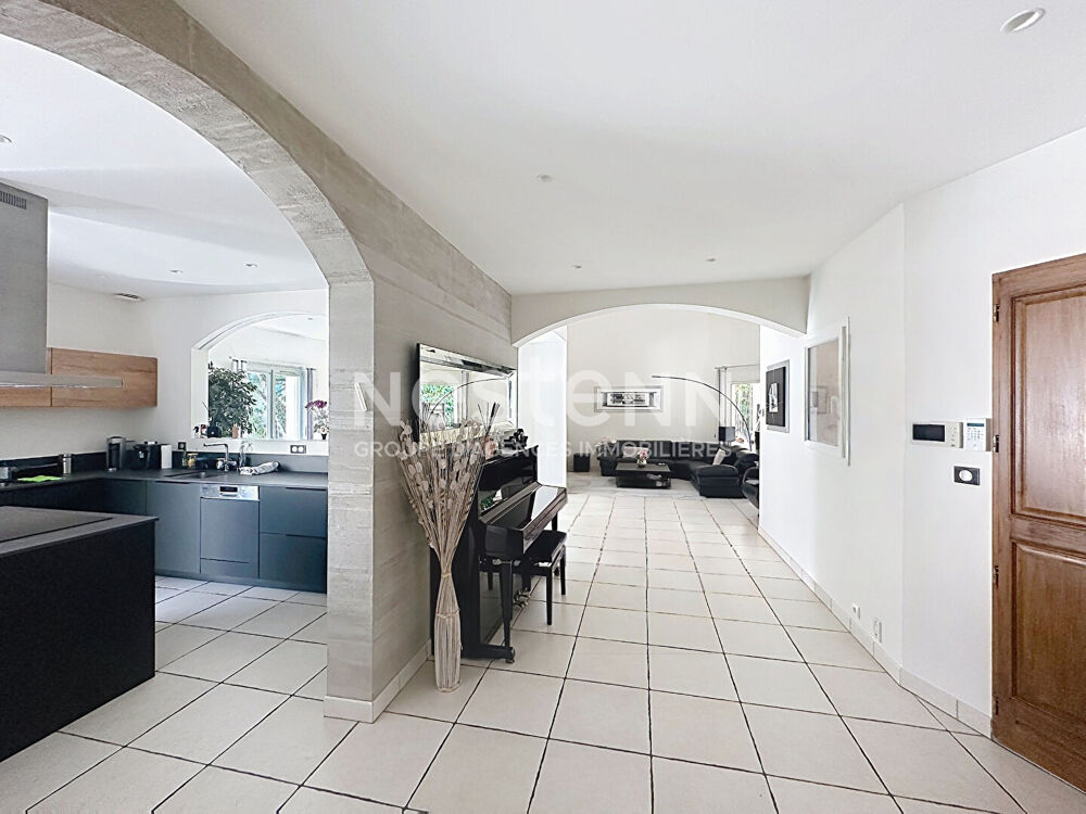 à vendre  Maison Bron (69500)