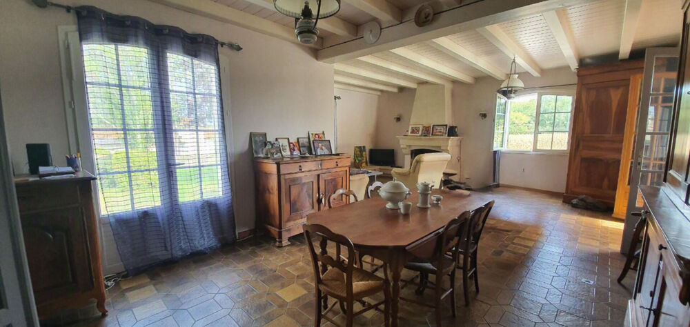 Propriété 7 pièce(s) 125 m2 avec piscine et 50 m2 dépendances