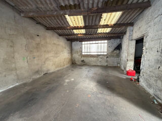  Parking / Garage à louer 13 m²