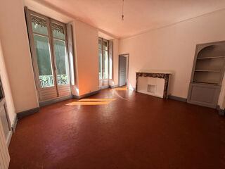  Appartement à louer 3 pièces 96 m²