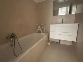  Appartement à louer 4 pièces 69 m²