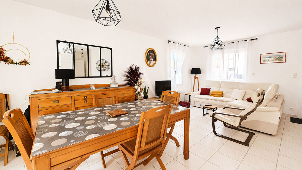 Vente Maison La Chaume_À deux pas du Prieuré Saint-Nicolas et de l'océan ! Les sables d olonne