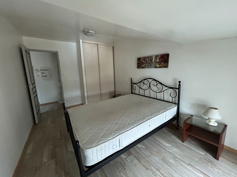 Location Appartement Appartement MEUBLE - Jonzac Centre Ville Jonzac