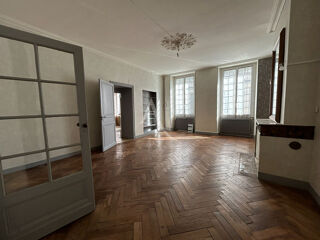  Maison à vendre 9 pièces 373 m²