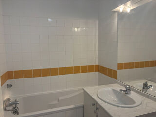  Appartement à louer 2 pièces 50 m²