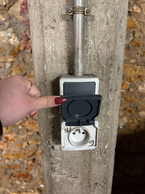  Parking / Garage  louer 