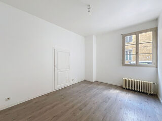  Appartement à louer 3 pièces 61 m²