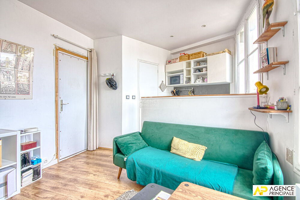 Vente Appartement Versailles Notre-Dame Appartement 2 pièces de 23.72 m² carrez situé au 2ème étage  avec cave et grenier Versailles