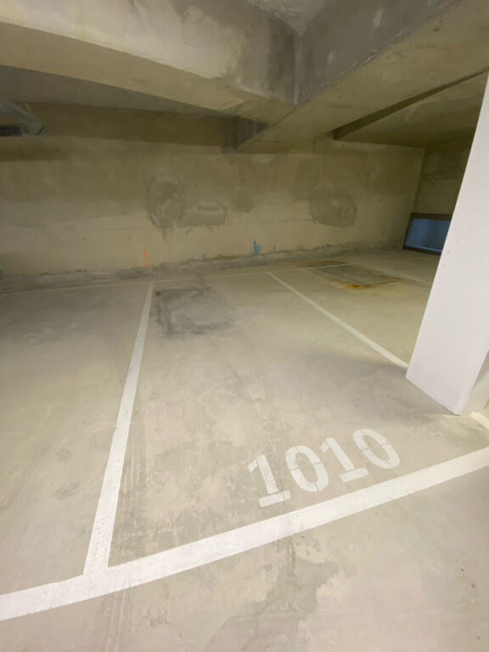 Location Parking/Garage PARKING SOUS SOL PLACE FRANCOIS MITTERAND MONTREUIL Montreuil