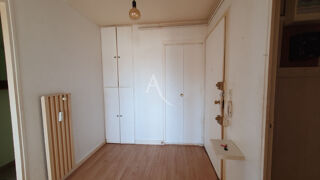 Vente Appartement Appartement  à rénover au 3 ° étage 5 pièce(s) 107m2 Epinal