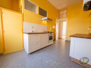  Appartement à louer 3 pièces 86 m²