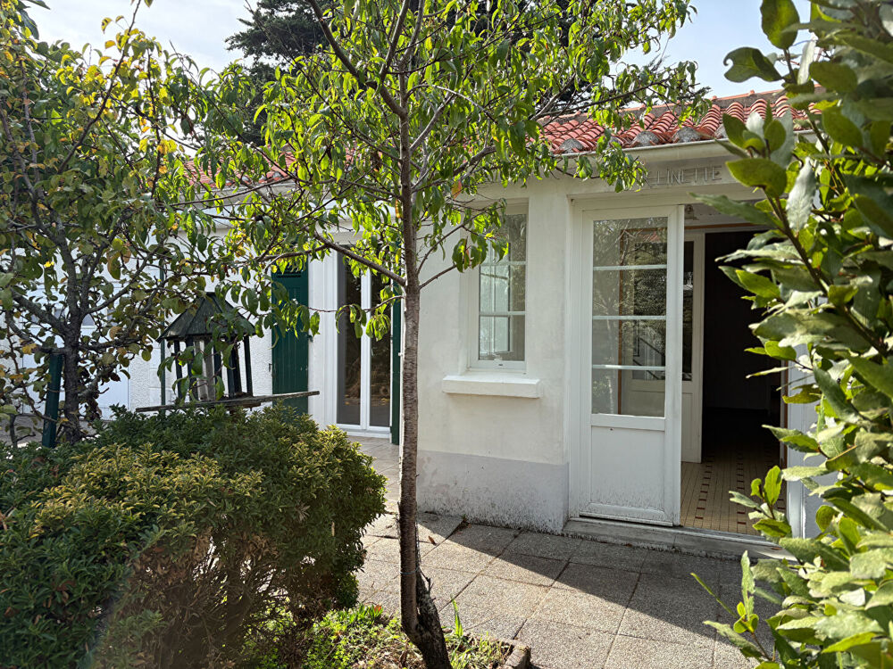 Vente Maison Maison Saint Gilles Croix De Vie 2 ch et garage sur terrain arboré et clos Saint gilles croix de vie