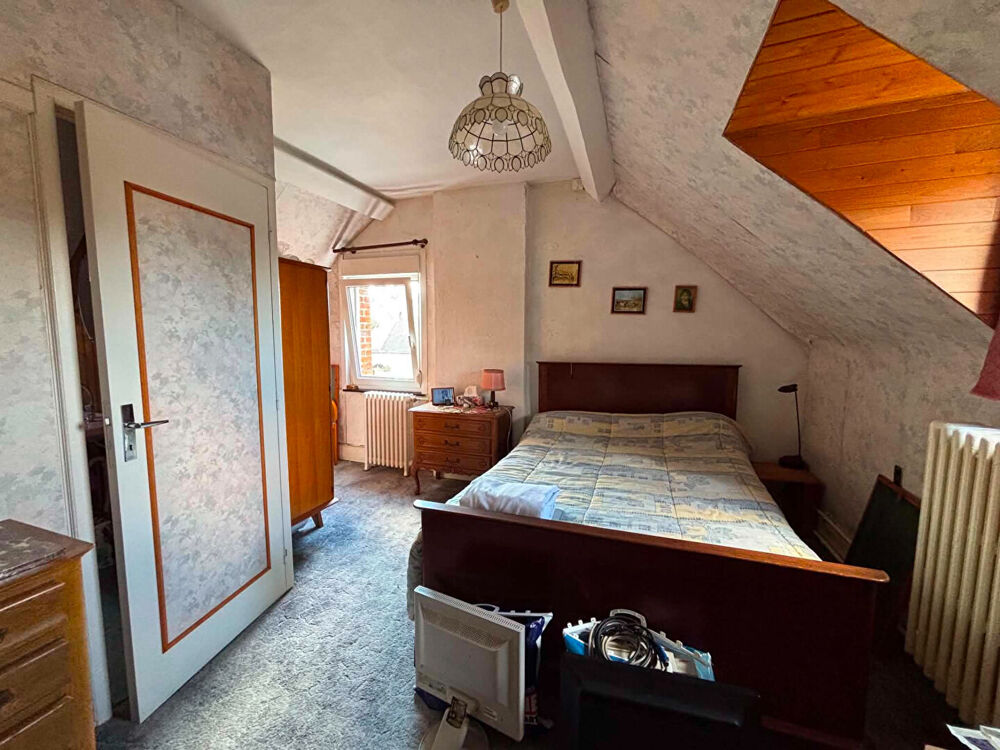 Vente Maison Maison de village individuelle avec grand Hangar et jardin Clary