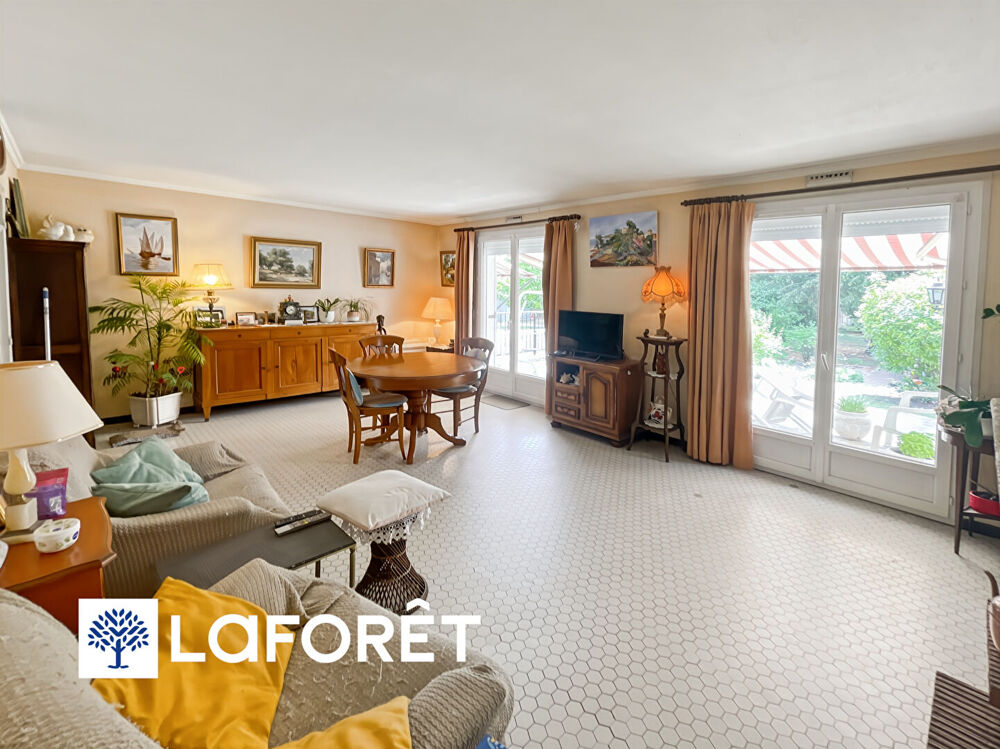 Vente Maison Maison traditionnelle sur sous-sol total de 5 pièces à vendre à Sainte Geneviève des Bois Sainte genevieve des bois