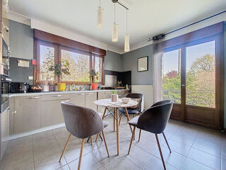  Maison � louer 7 pi�ces 194 m�