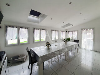  Maison � vendre 10 pi�ces 200 m�