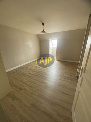  Appartement à louer 2 pièces 62 m²