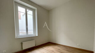  Appartement à louer 3 pièces 79 m²