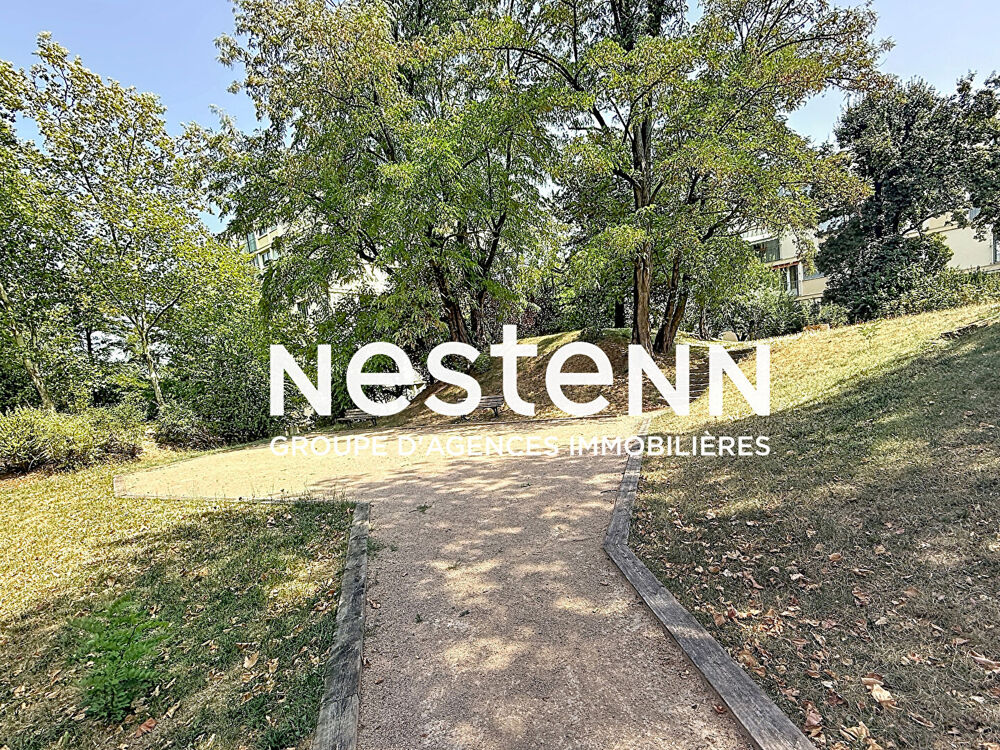 Vente Appartement Appartement 4 Pièces  3 Chambres aux Lessivas avec ascenseur - 69500 BRON Bron