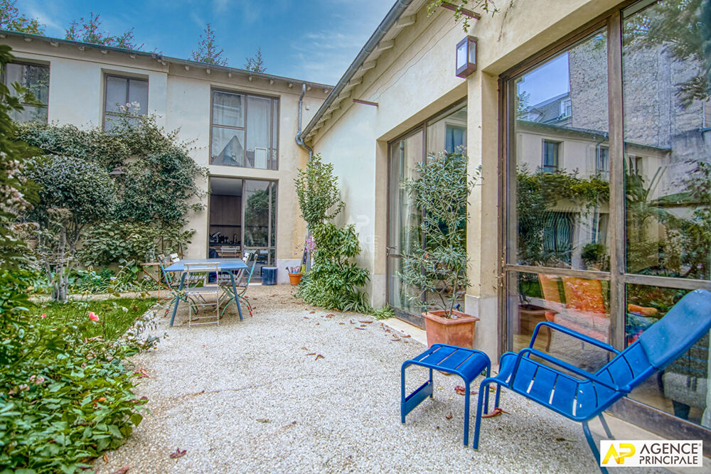 Vente Maison Versailles Saint-Louis Maison 9 pièces 230 m² au sol avec ascenseur, 2 places de parking et jardin Versailles
