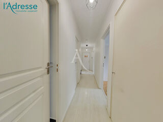  Appartement à louer 4 pièces 75 m²