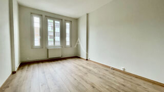 Appartement à louer 3 pièces 74 m²