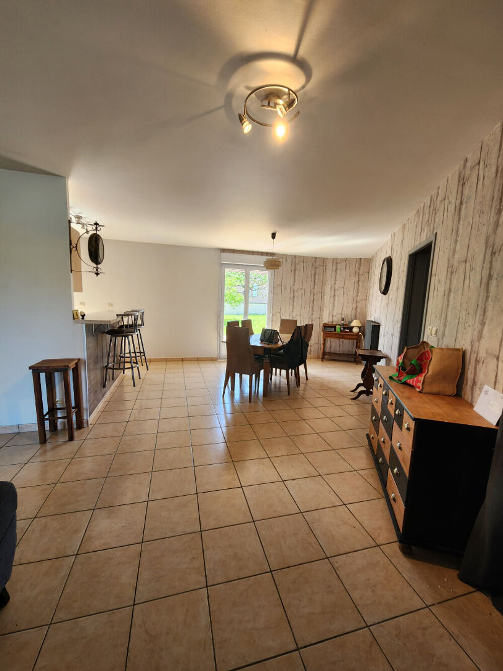 Location Maison Pavillon meublés T4 de 98m² (3 chambres) Le creusot
