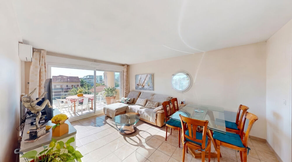 Vente Appartement Port-Fréjus - Lumineux 3 pièces de 68 m2avec terrasse, piscine, garage et cave Frejus