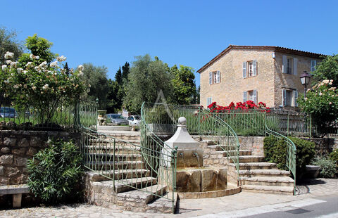 Local professionnel LE ROURET 53 m2 950 06650 Le rouret