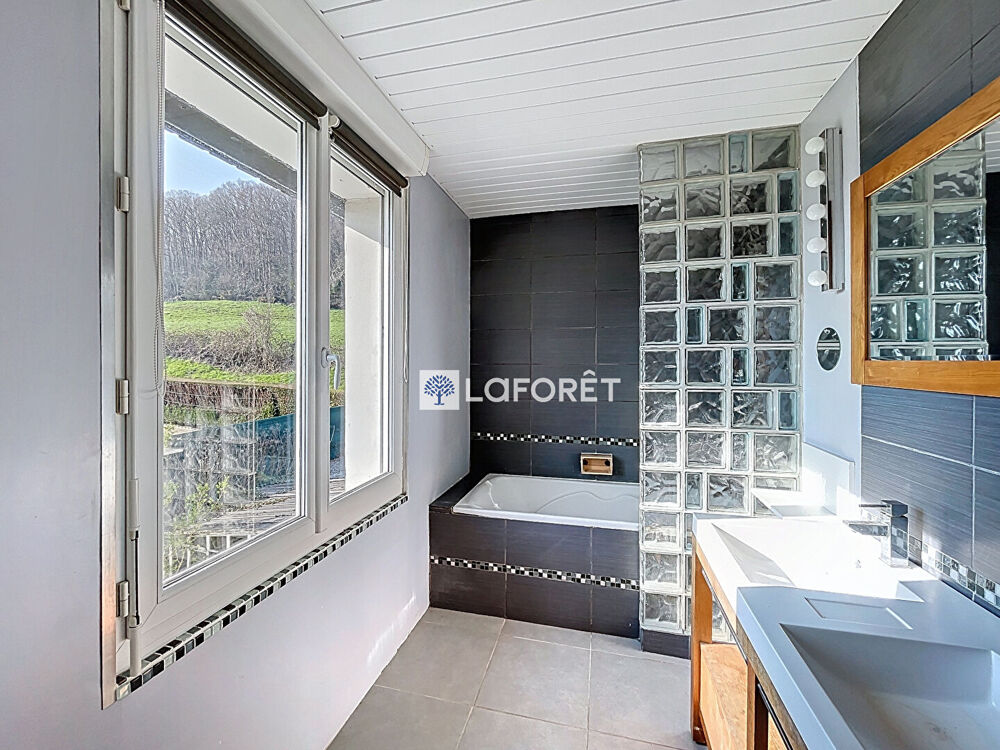 Maison 6 pièces 182 m²