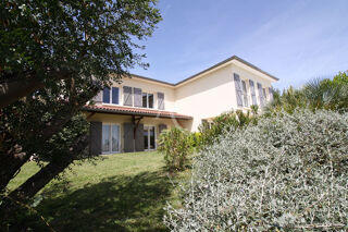  Maison à vendre 8 pièces 261 m²