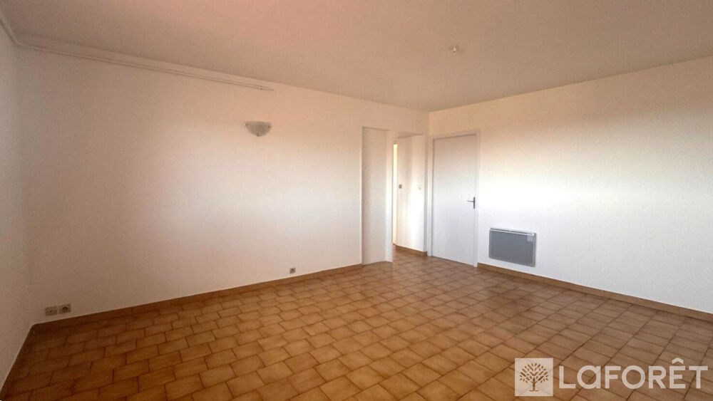 Location Appartement T3 en centre ville de Prades Prades