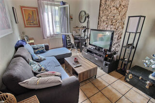  Immeuble � vendre 12 pi�ces 275 m�
