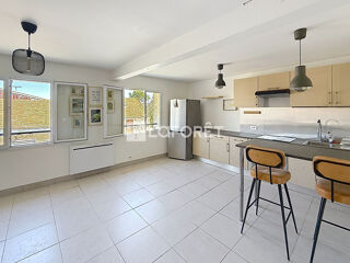  Appartement à louer 2 pièces 45 m²