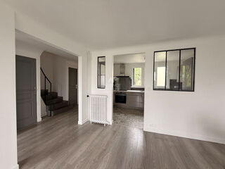 Maison à louer 5 pièces 140 m²