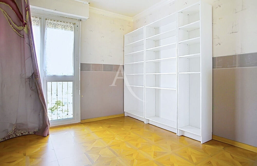 Vente Appartement Appartement 5 pièces 93 m² dernier étage avec ascenseur Les mureaux