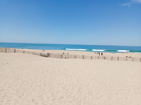   Emplacement PREMIUM bord de plage- MURS et FDC à vendre CA=1,7 K 