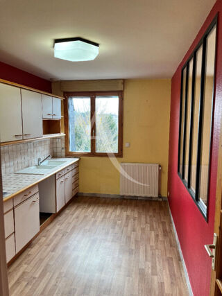  Appartement à louer 4 pièces 106 m²