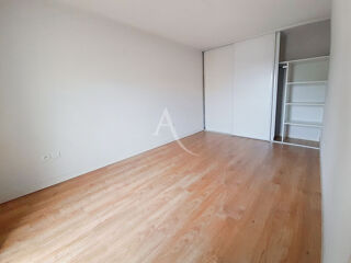  Appartement  vendre 4 pices 1 m