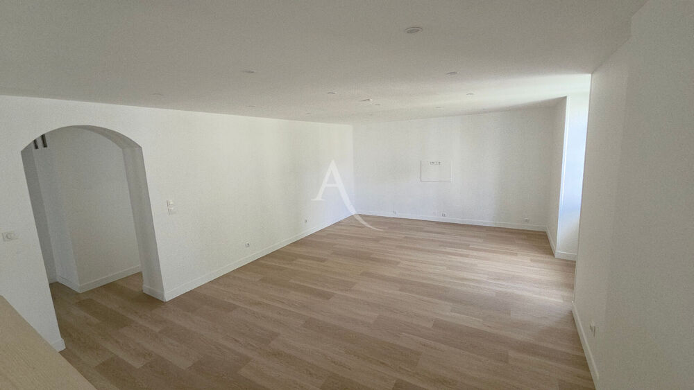 Maison Dourdan 5 pièces de 160 m2 avec grange attenante de 80 m² + garage 20 m²
