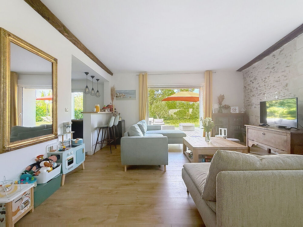 Maison ancienne rénovée de plain-pied à Saint-Avertin, Proche bourg