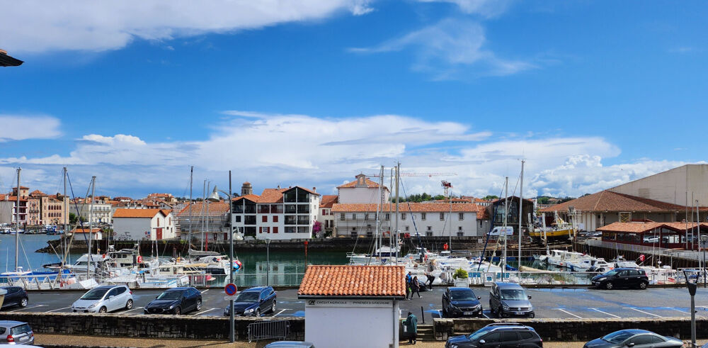 Vue sur le port de Ciboure