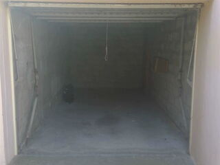  Parking / Garage � louer 