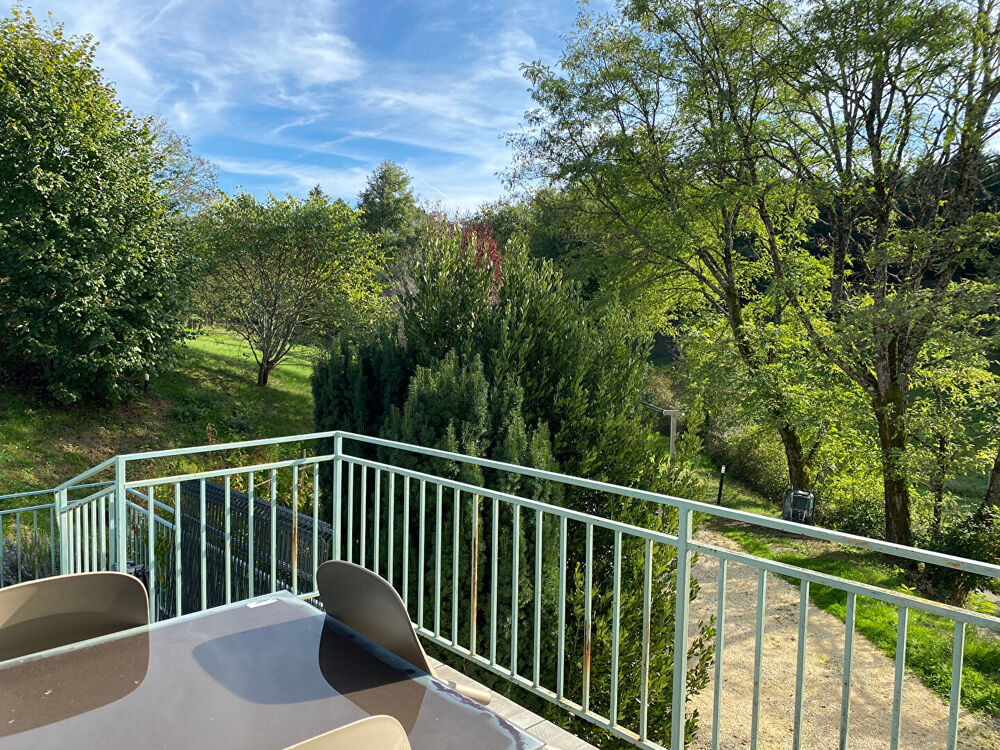 Maison St Pierre De Cole 5 pièce(s) 170 m2 Piscine