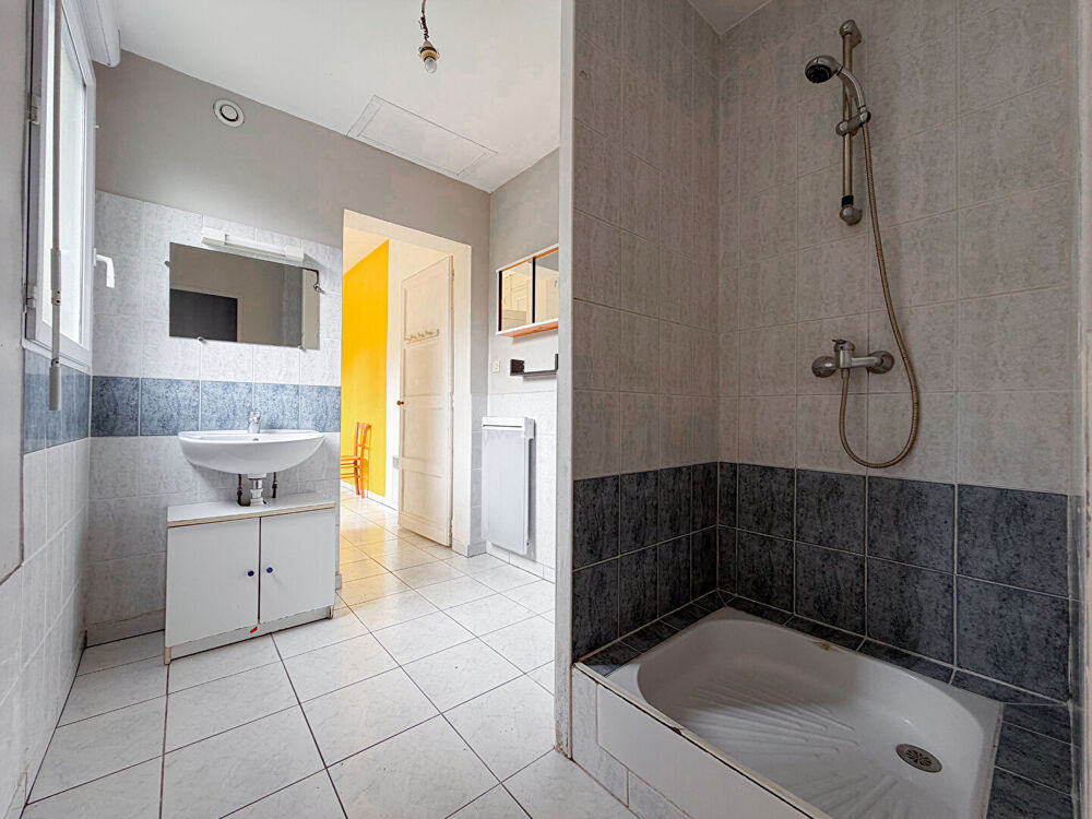 Vente Appartement A VENDRE - Appartement 4 pièces de 69 m² avec jardin - Angers - Quartier Pont Noir / Gare - Division possible Angers