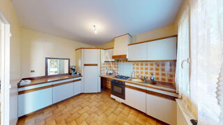 Vente Maison Maison de plain-pied à vendre à Chécy, 3 chambres, garage, dépendance et terrasse Checy